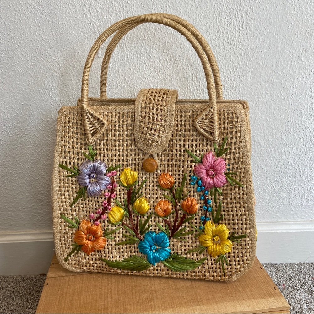 Vintage Floral Embroidered Tote Bag - Picture 2 of 9